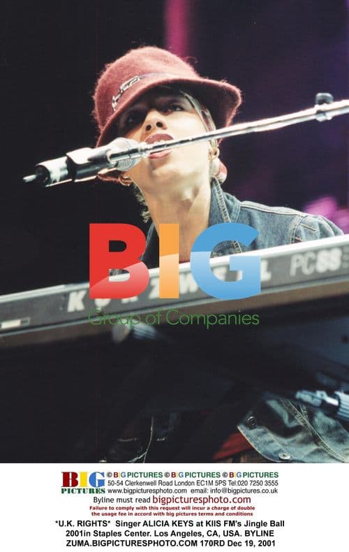 ALICIA KEYS at Jingle Ball 2001 in Los Angeles