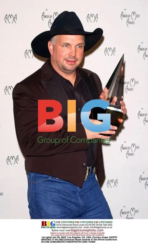 Garth Brooks at 2002 American Music Awards