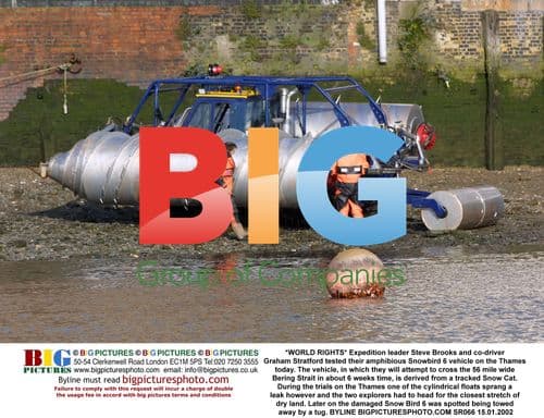 Expedition team tests amphibious vehicle