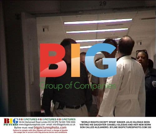 Julio Iglesias visits daughter Chabeli and grandson