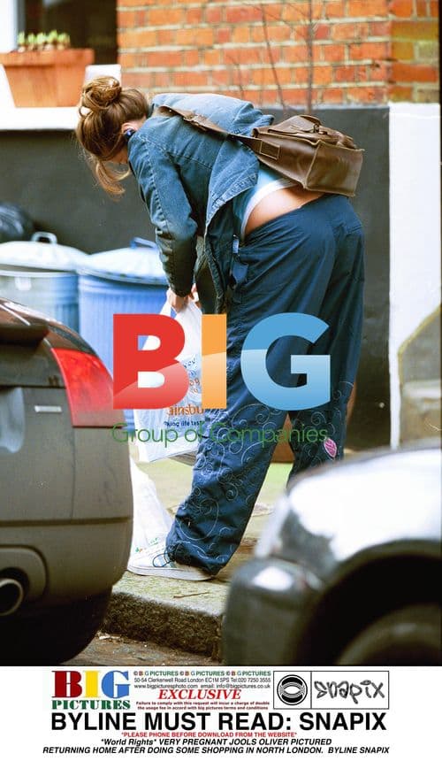 Jools Oliver Pictured Pregnant Returning Home