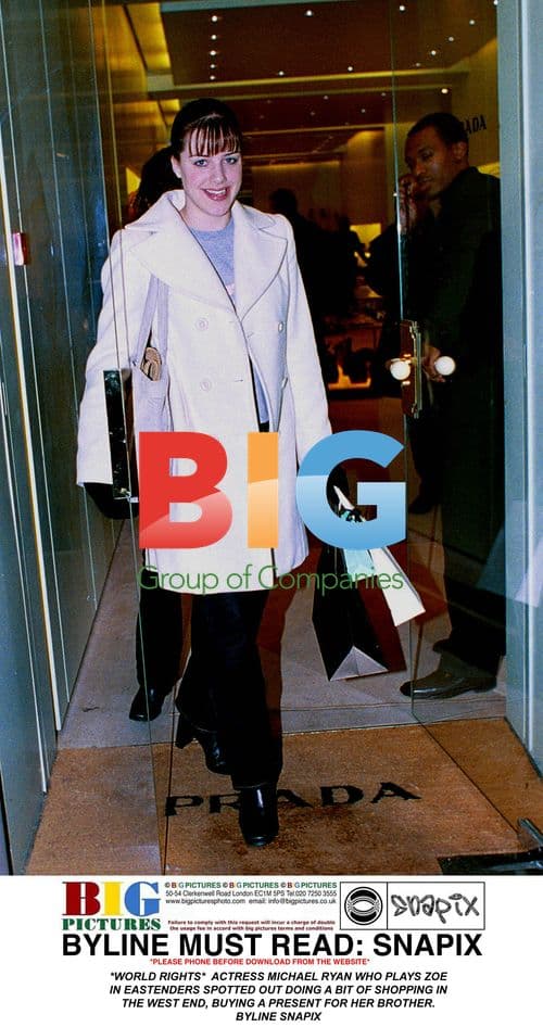 Actress Michael Ryan Out Christmas Shopping