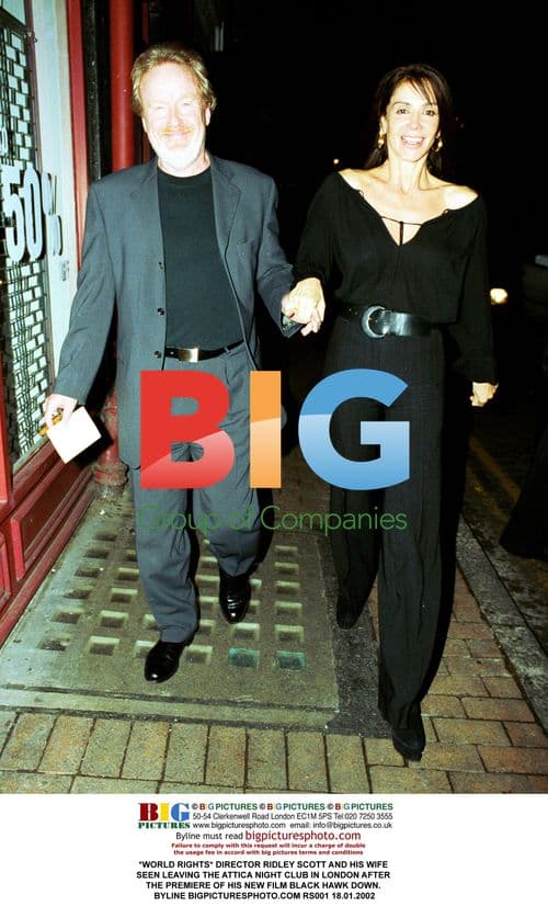 Director Ridley Scott and wife at Black Hawk Down premiere