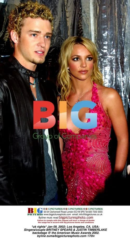 Britney Spears and Justin Timberlake at AMAs 2002