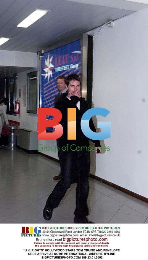 Tom Cruise and Penelope Cruz Arrive in Rome