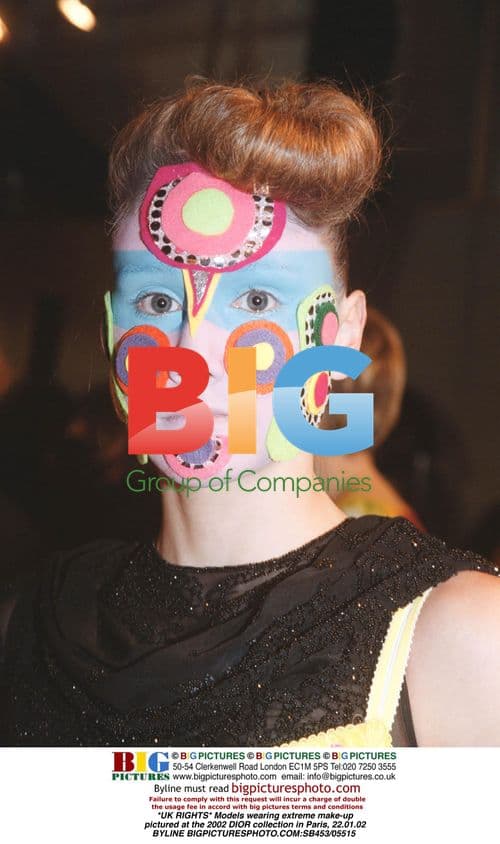 Models at 2002 DIOR Collection