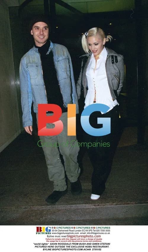 GAVIN ROSSDALE AND GWEN STEFANI OUTSIDE NOBU