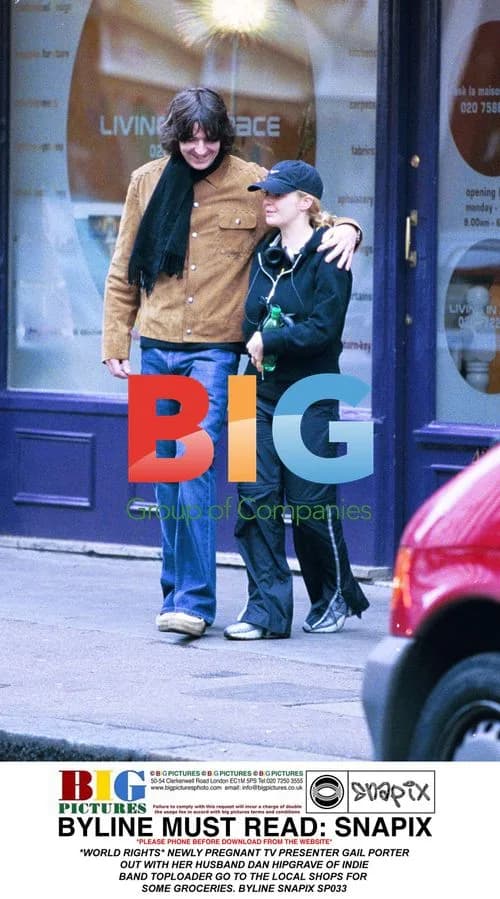 Pregnant TV Presenter Gail Porter Out Shopping