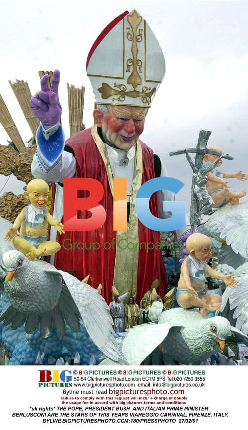 Carnival parade with Pope, Bush and Berlusconi