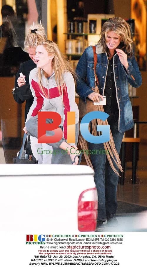Rachel Hunter with sister Jacqui shopping in Beverly Hills