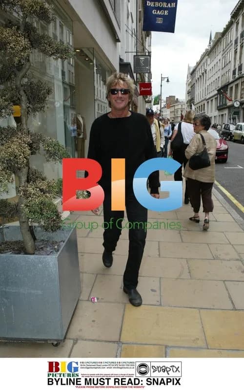 ROD STEWART Shopping in London