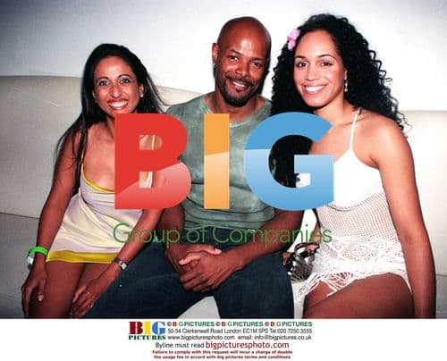 Keenan Ivory Wayans with South Beach friends