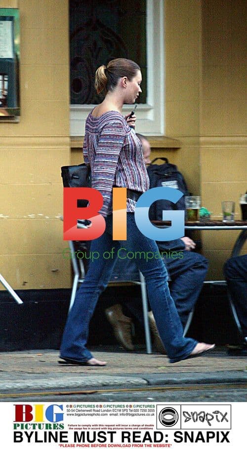 Pregnant Kate Moss Shopping in West London