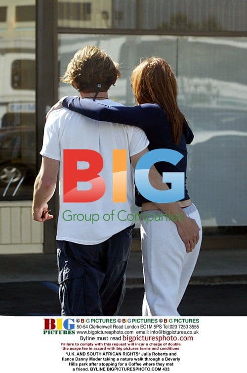 Julia Roberts and Danny Moder in Beverly Hills