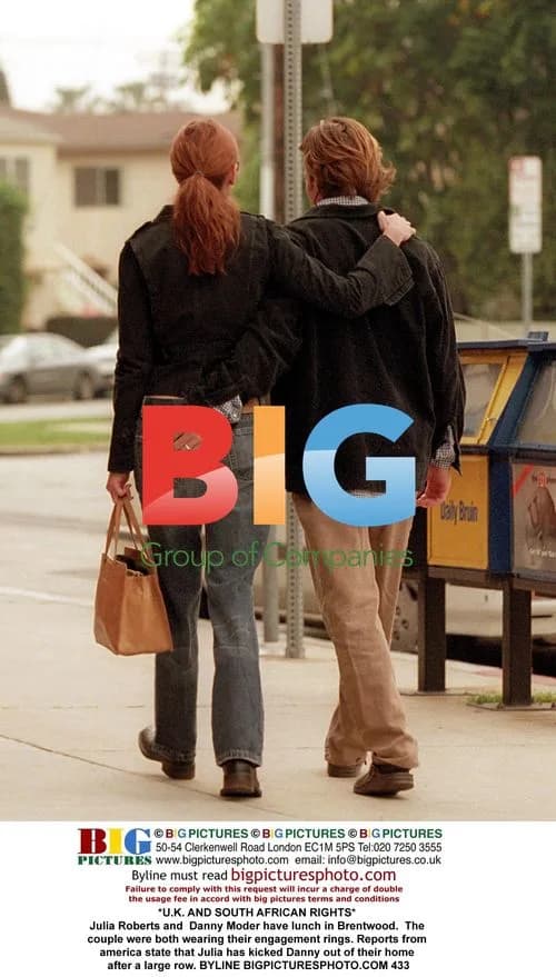 Julia Roberts and Danny Moder have lunch in Brentwood