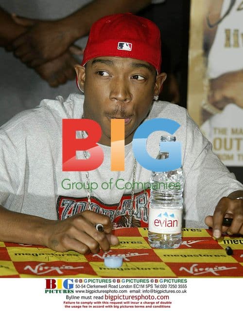 Ja Rule Promoting New Single at Virgin Megastore