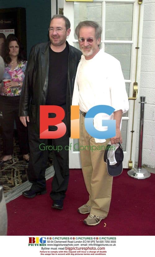 Spielberg and Sonnenfeld at "Men in Black 2" screening