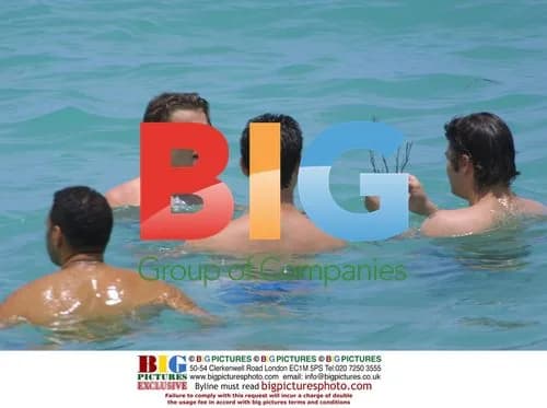 DiCaprio and Maguire Enjoy Miami Beach
