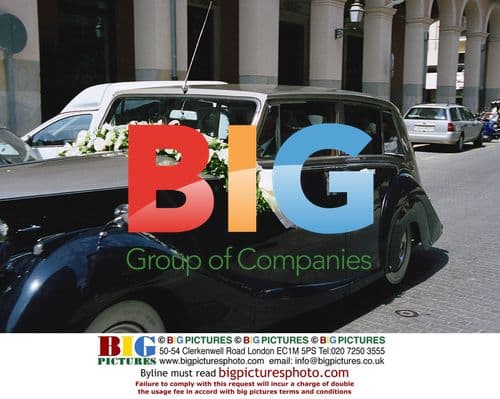 Steve McManaman Marries Victoria