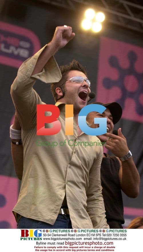 Hearsay New Boy Johnny Shentall Introduced at Feel the Noise