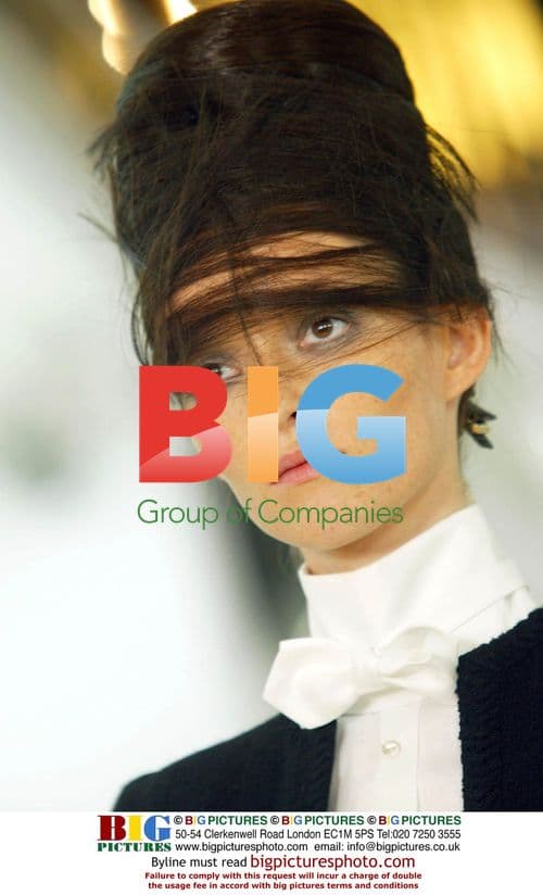 CHANEL Haute Couture 2002, Audrey Marnay