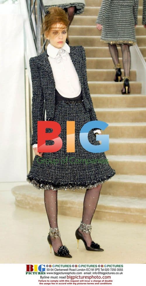CHANEL Haute Couture Autumn-Winter 2002