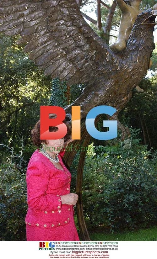 Gina Lollobrigida Debuts Sculpture in Tuscany