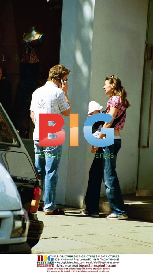 Jamie, Jools and Holly Oliver Shopping