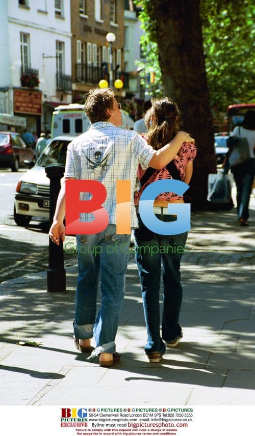 Jamie, Jools and Holly Oliver Shopping