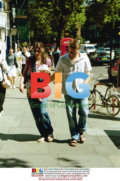 Jamie, Jools and Holly Oliver Shopping