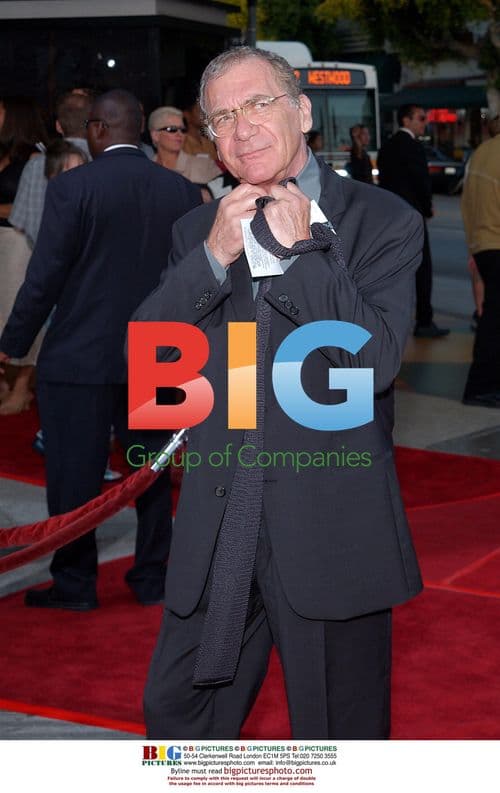 Sidney Pollack at "K-19: The Widowmaker" premiere