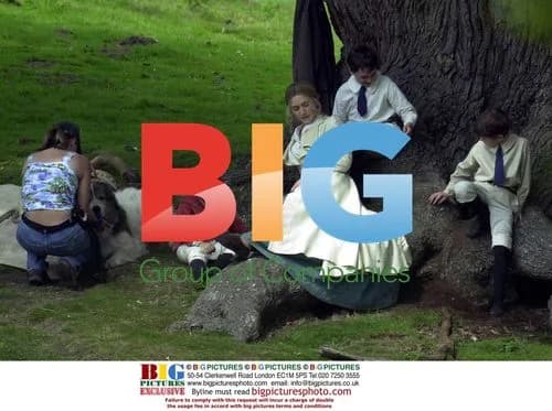 KATE WINSLET AND JOHNNIE DEPP FILMING 'NEVERLAND'