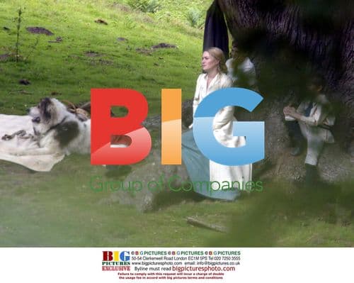 Kate Winslet and Johnny Depp filming 'Neverland'