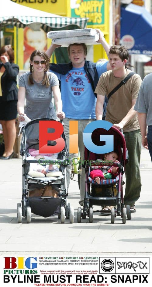 JAMIE and JULES OLIVER with baby POPPY