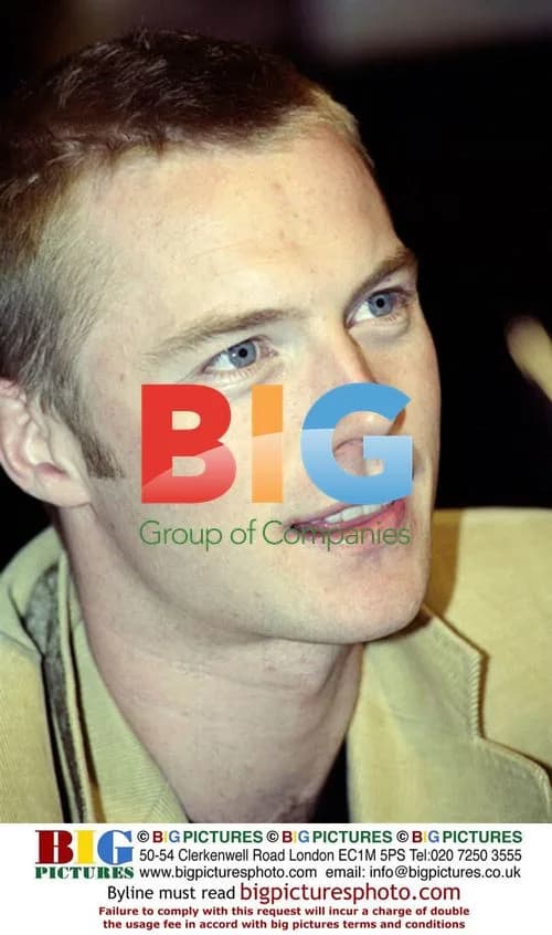 Ronan Keating Signs Autographs in Brisbane