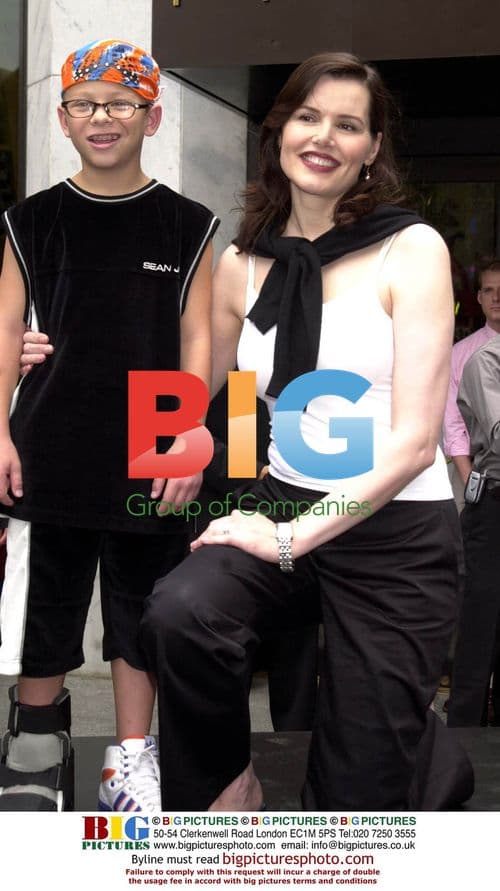 Stuart Little 2 stars at FAO Shwartz