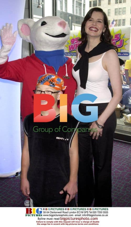 Stuart Little 2 stars present check