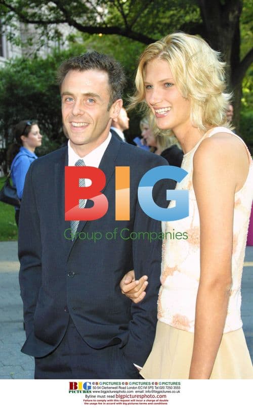 David Eigenberg and Date at 'Sex and The City' Season 5 Premiere