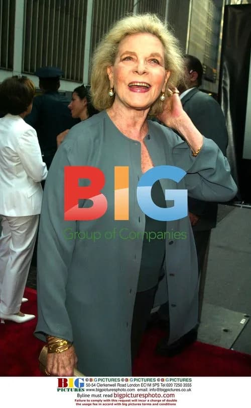 Lauren Bacall at 'K-19: The Widowmaker' premiere