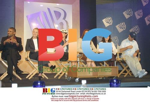 Birds of Prey cast at 2002 WB TCA Tour