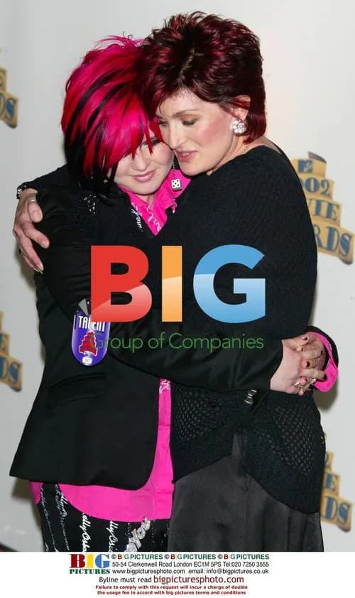 Kelly & Sharon Osbourne at 2002 MTV Movie Awards