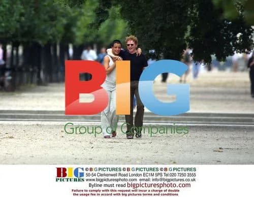 Mick Hucknall and Girlfriend in Paris
