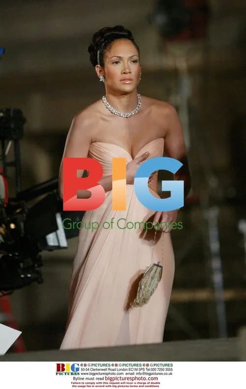 Jennifer Lopez on "Uptown Girl" Set in NYC