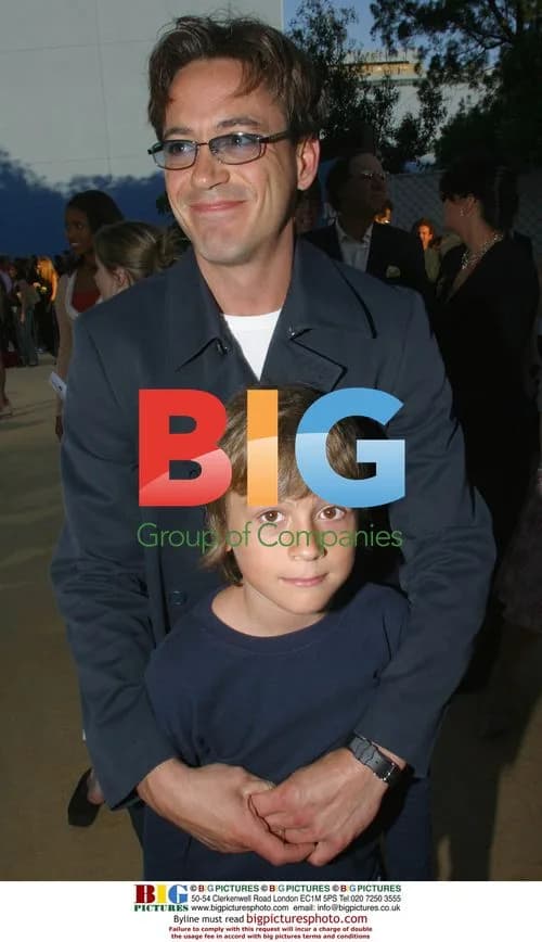 Robert Downey Jr. and son Indio at 'Austin Powers' premiere