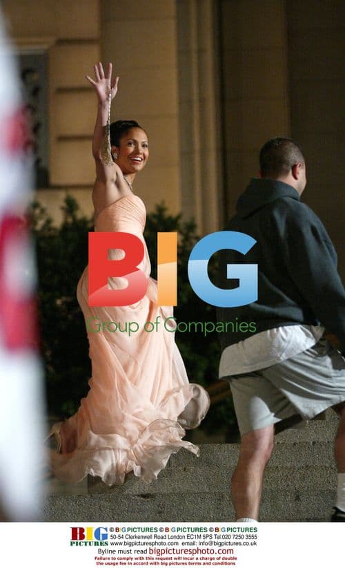 Jennifer Lopez on "Uptown Girl" film set