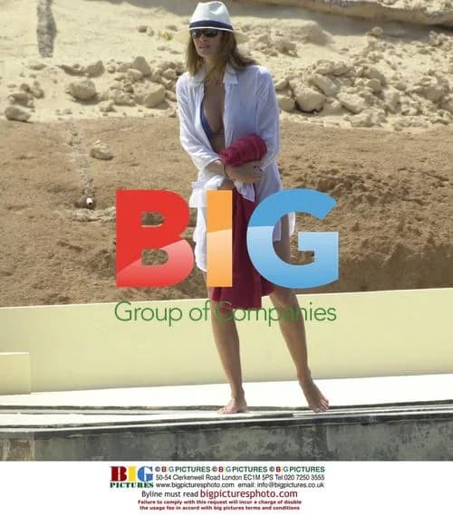 Elle Macpherson relaxes in Ibiza with son