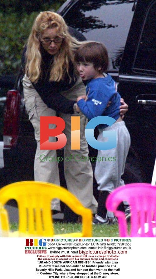 Lisa Kudrow takes son Julian to football practice
