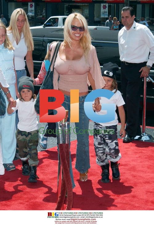 Pamela Anderson and sons at Spy Kids 2 premiere