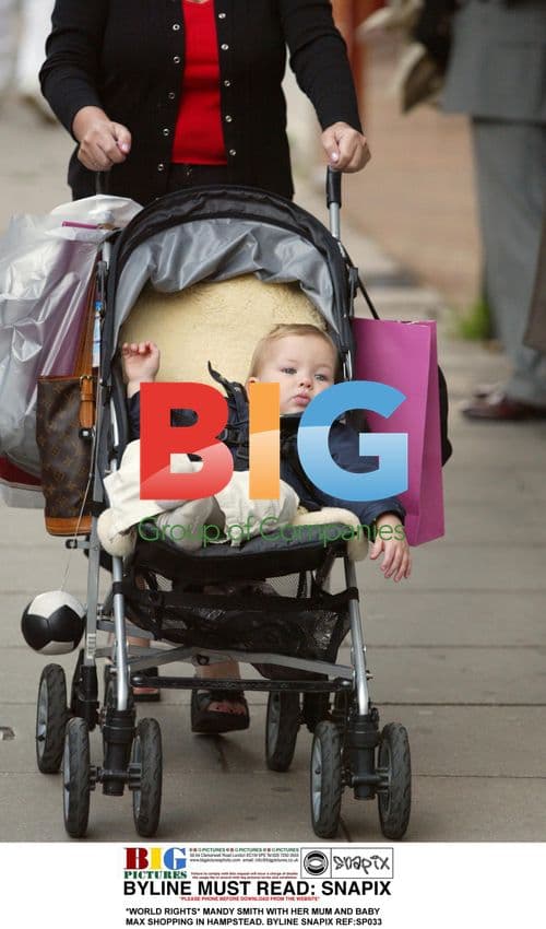 MANDY SMITH WITH MUM AND BABY MAX SHOPPING IN HAMPSTEAD