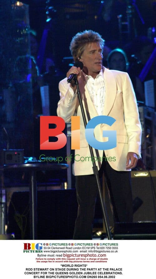 Rod Stewart Performs at Queen's Golden Jubilee